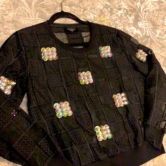 Pearl and crystal detailed long sleeve top - Picture 2 of 6